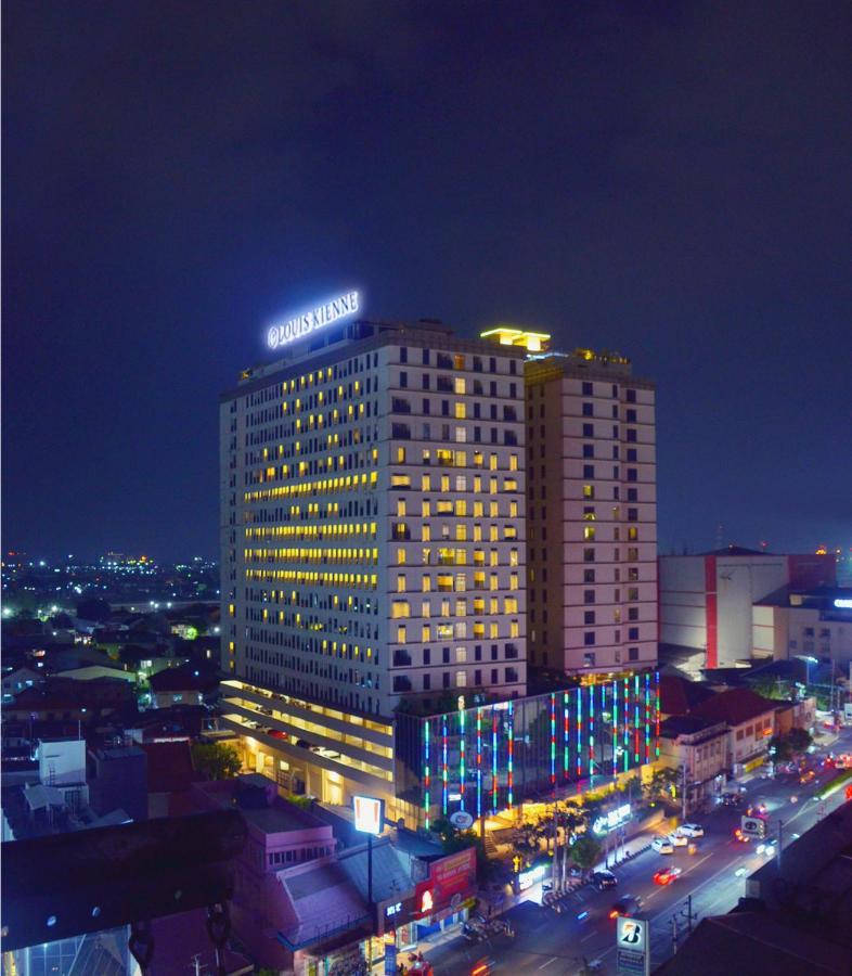 Louis Kienne Hotel Pemuda Семаранг Екстер'єр фото