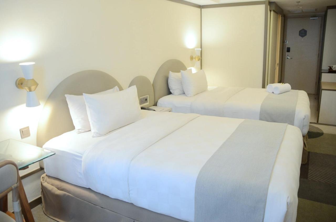 Louis Kienne Hotel Pemuda Семаранг Екстер'єр фото