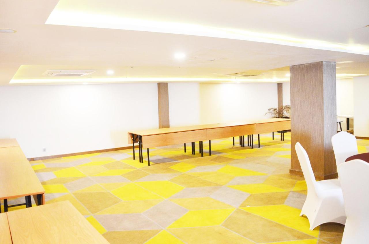 Louis Kienne Hotel Pemuda Семаранг Екстер'єр фото