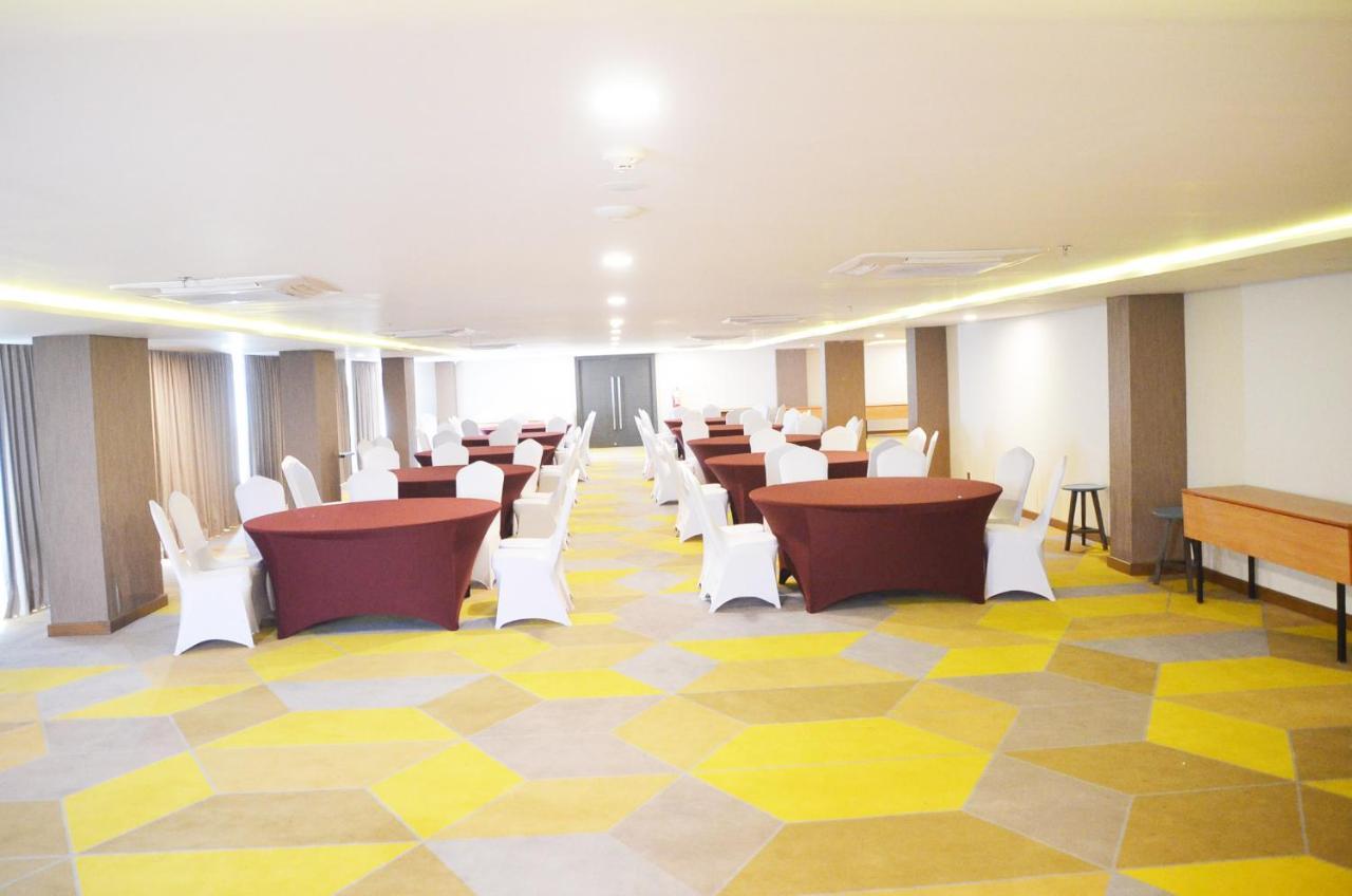 Louis Kienne Hotel Pemuda Семаранг Екстер'єр фото